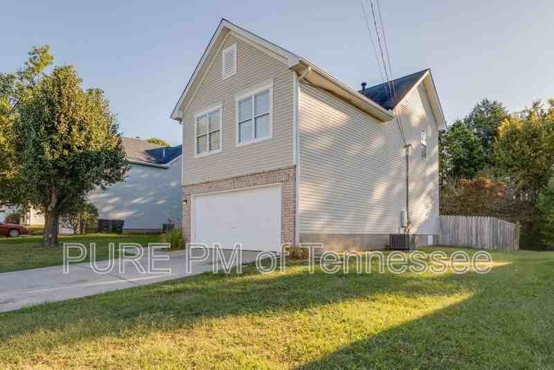 5812 Murphywood Xing - Photo 3 of 35