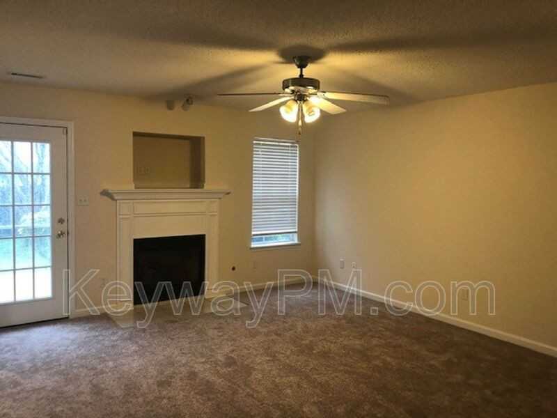 543 Jackson St - Photo 3 of 13