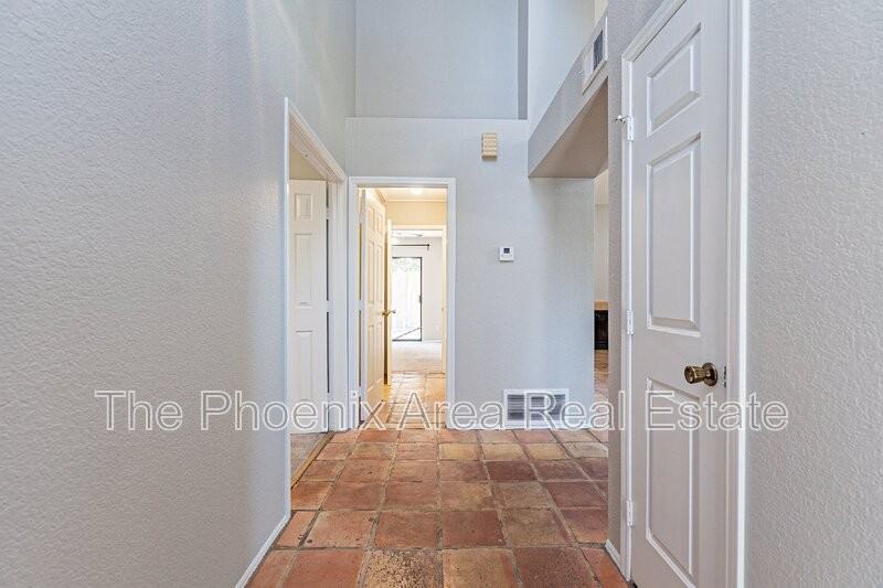 735 N Tangerine Dr - Photo 6 of 34