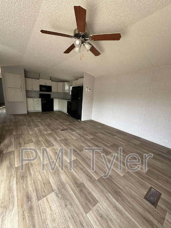 159 Sugar Maple Ln - Photo 4 of 17