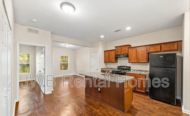 3330 Rayford St - Photo 3 of 29