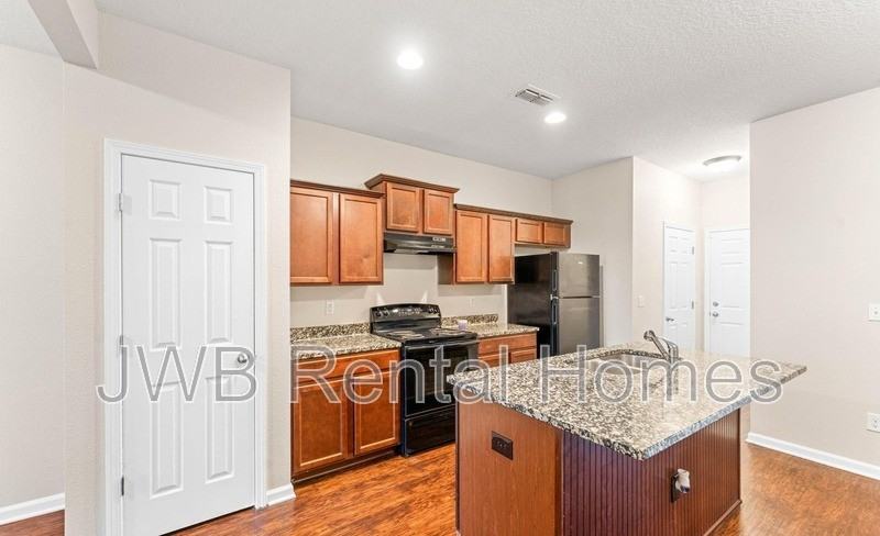 3330 Rayford St - Photo 5 of 29