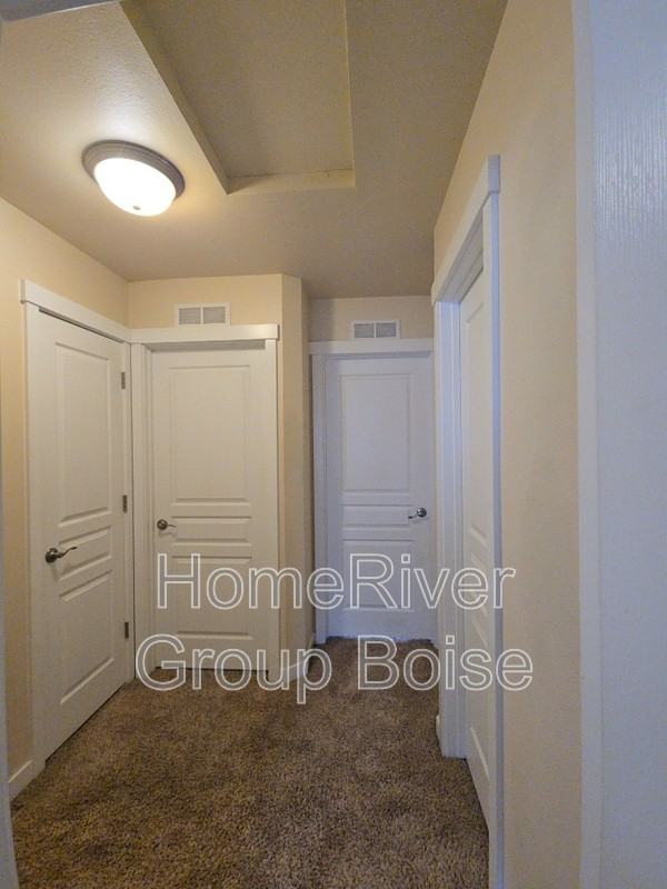 8771 W Pine Valley Ln - Photo 7 of 18