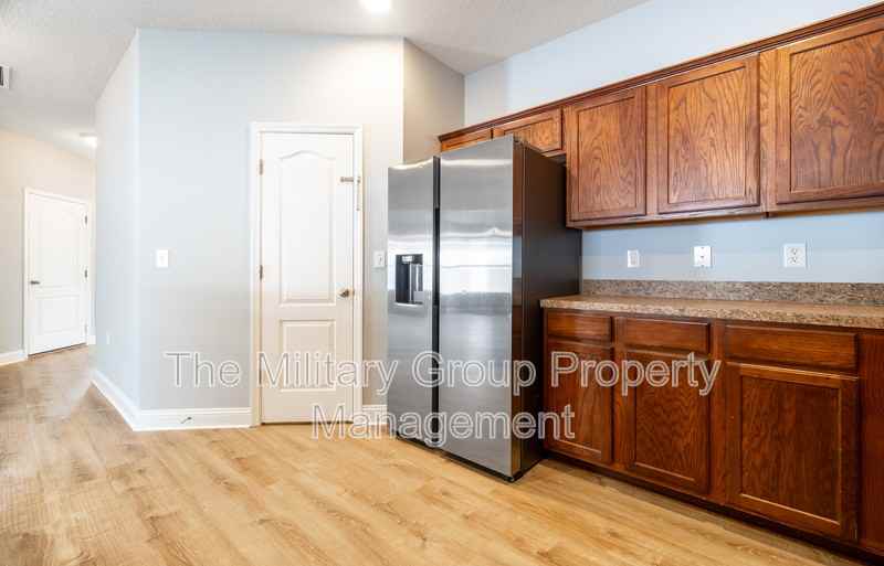 11916 Hayden Lakes Cir - Photo 5 of 37