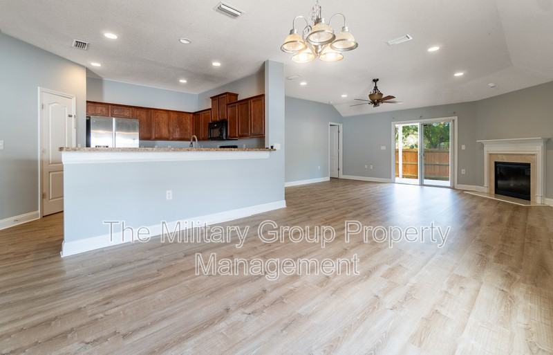 11916 Hayden Lakes Cir - Photo 7 of 37