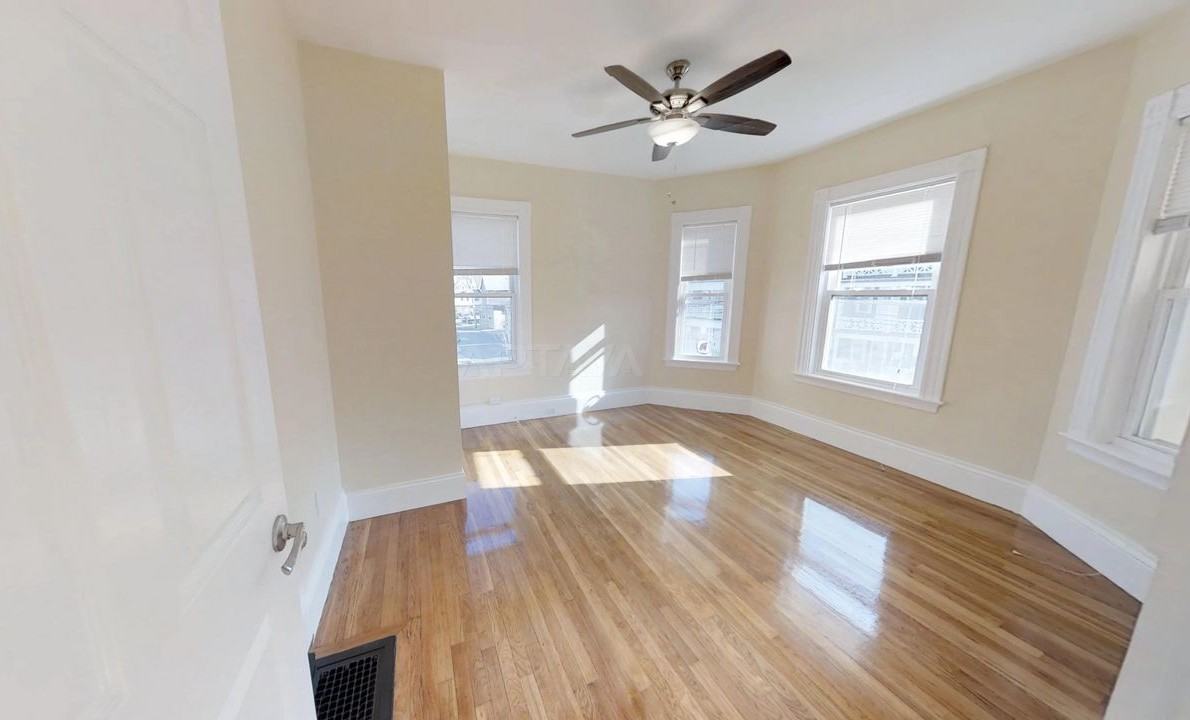 87 Morrison Ave #2R - Photo 5 of 10