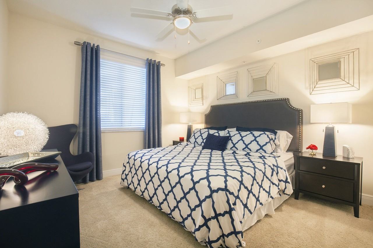 Metropolitan - Photo 5 of 19