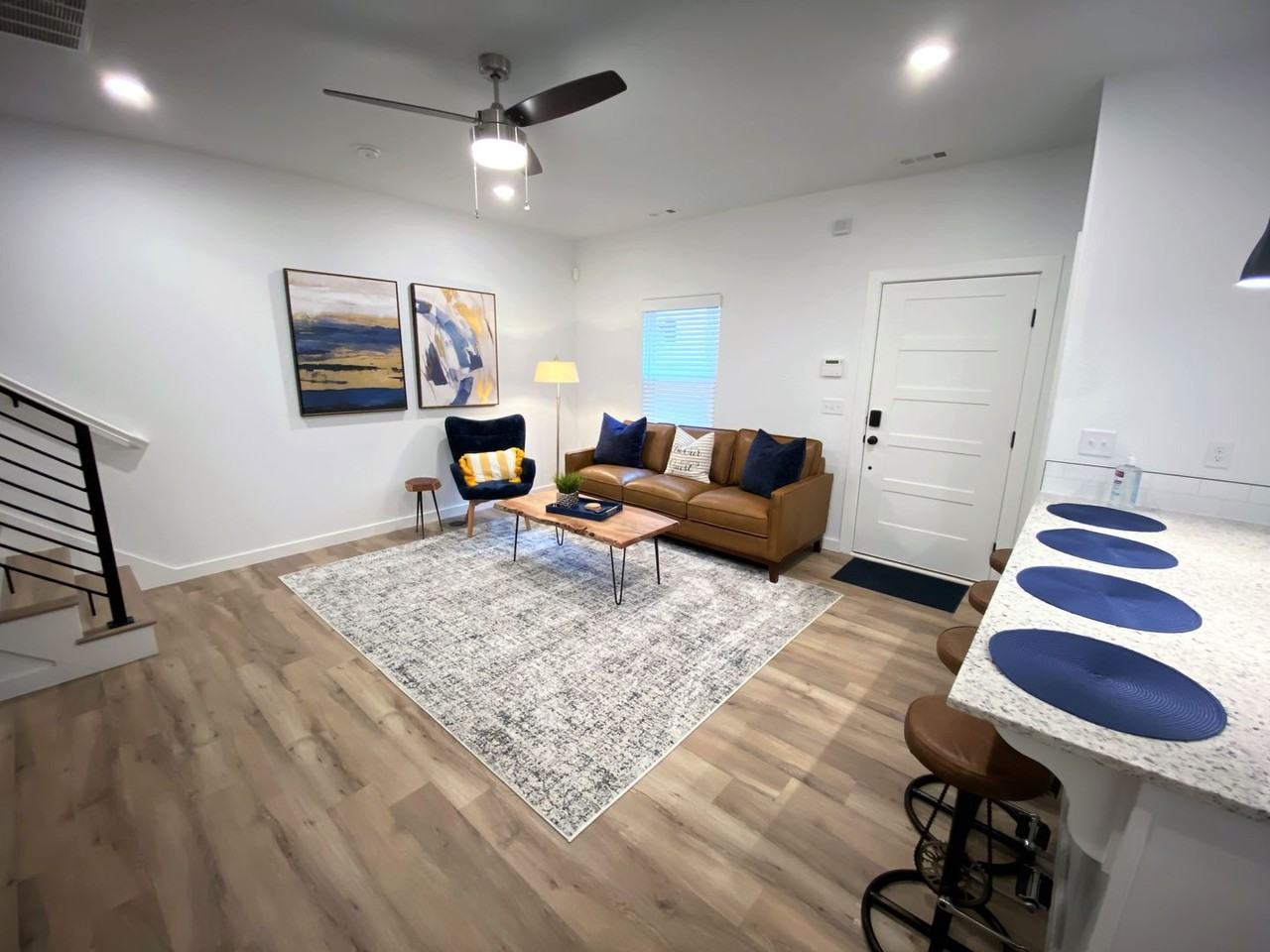 117 N School Ave #4 - Photo 6 of 16