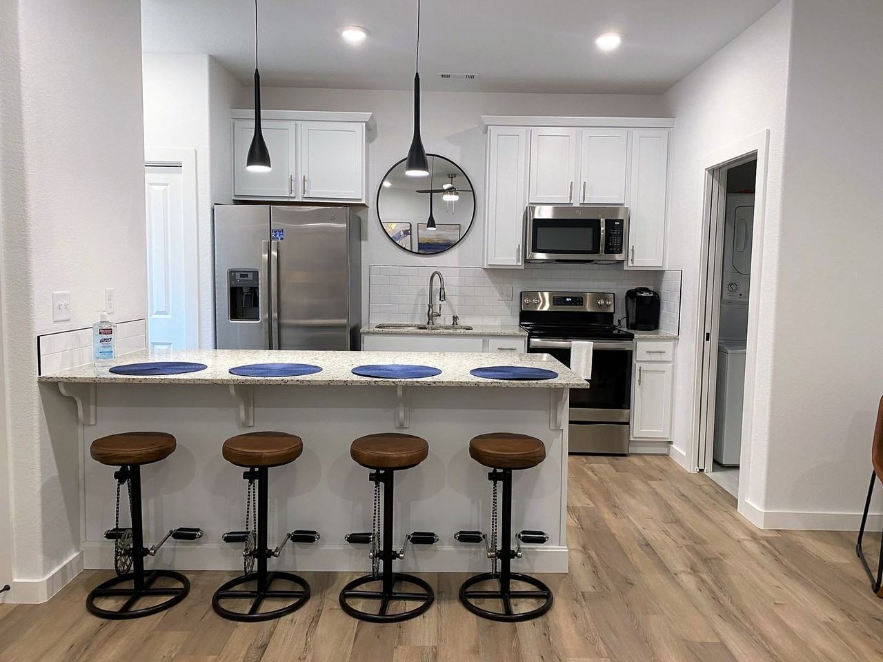 117 N School Ave #4 - Photo 7 of 16