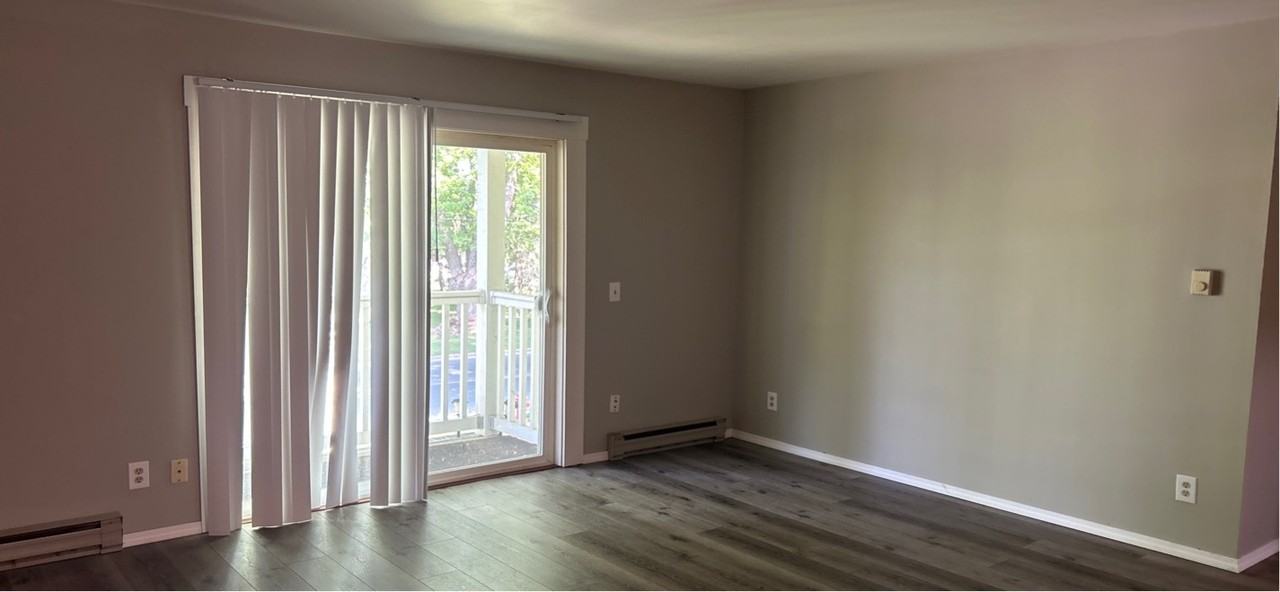 573 North Union Street B - Photo 2 of 9