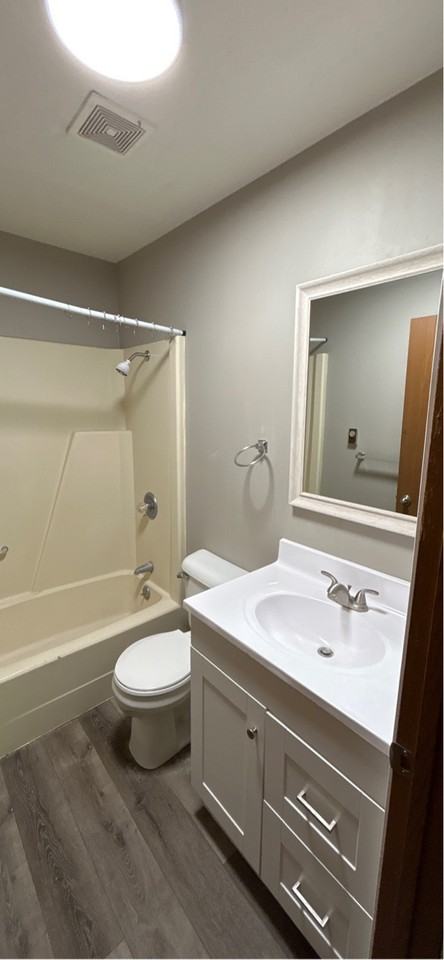 573 North Union Street B - Photo 3 of 9