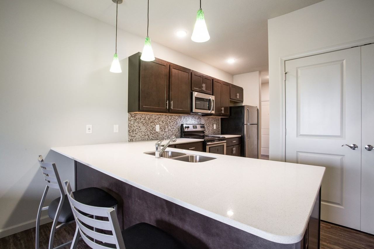 108 E Daniel St - Photo 3 of 16