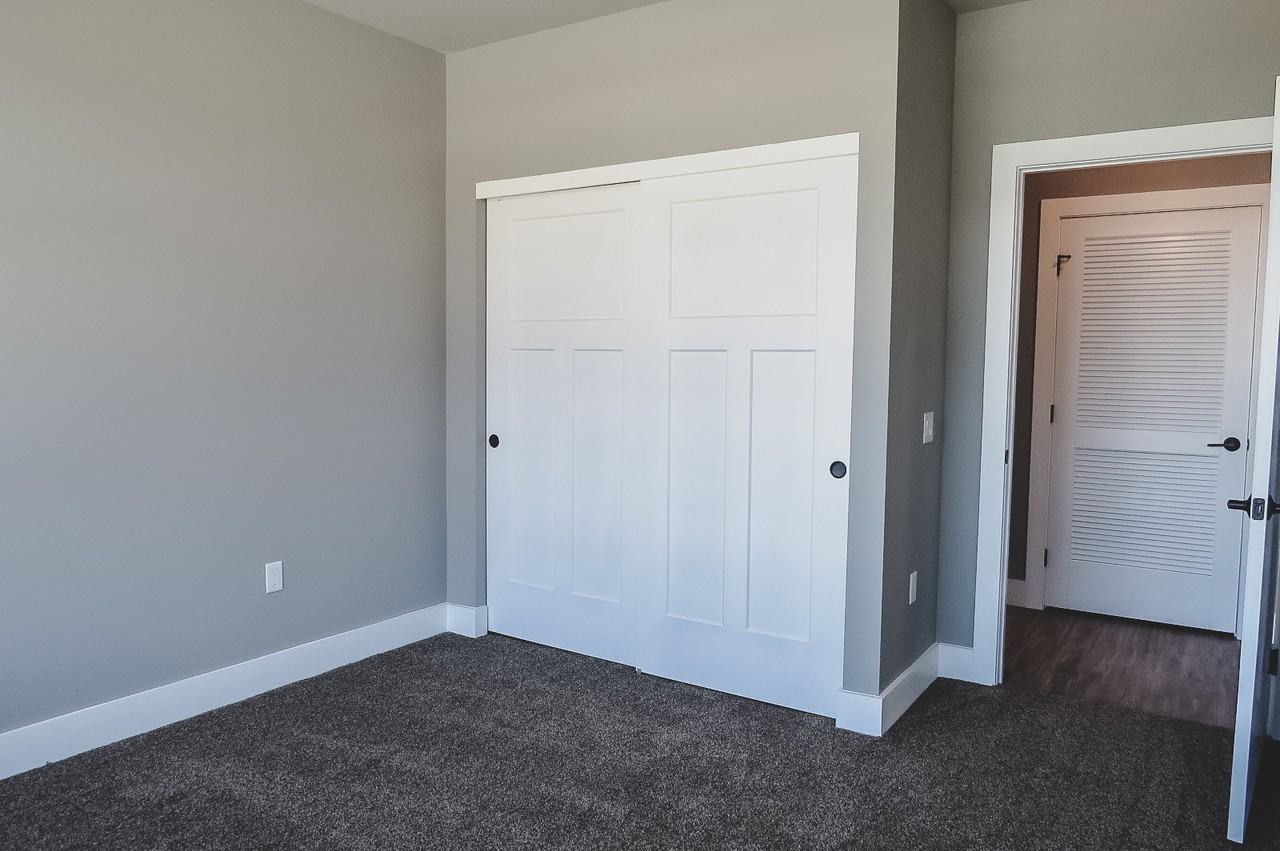 3401 Fields South Dr - Photo 3 of 50