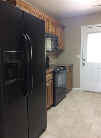 610 B West Market Street - Photo 3 of 12