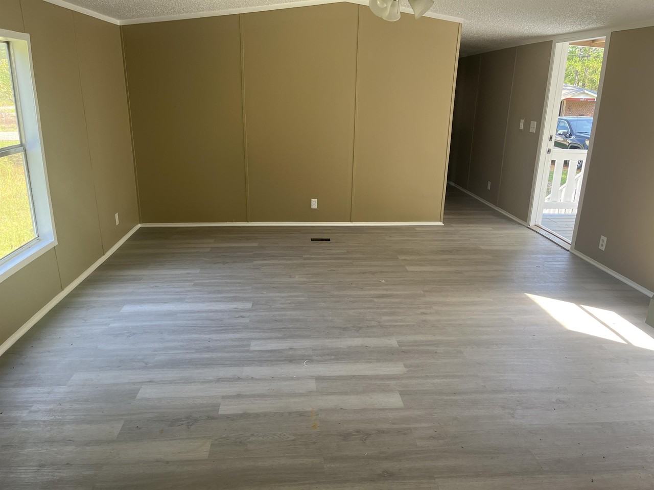 111 Caroline Street - Photo 3 of 4