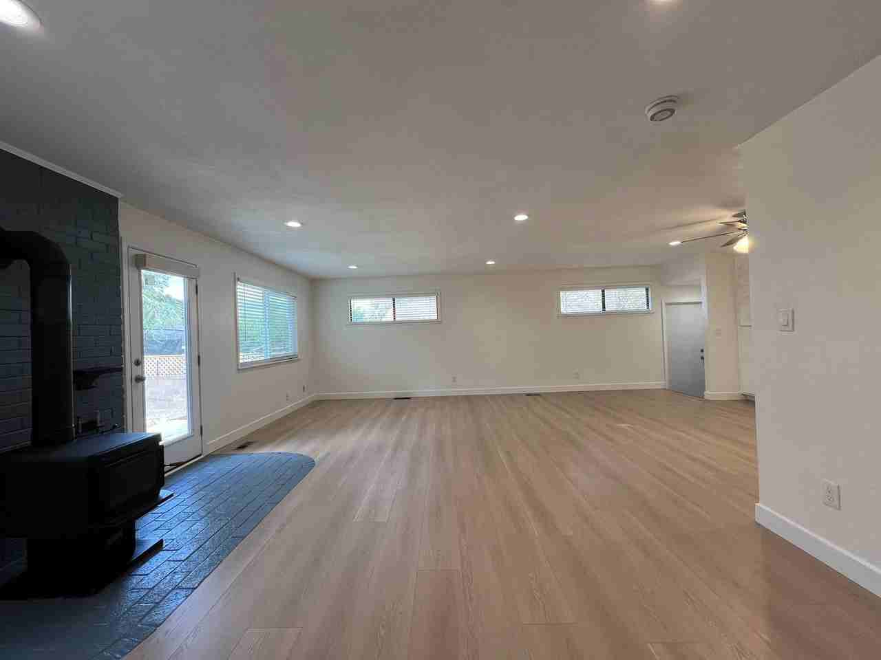 208 Fargo Way - Photo 2 of 14