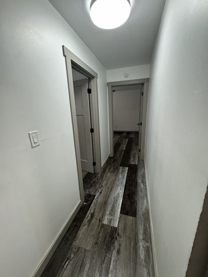 534 Lee Street - Photo 4 of 13