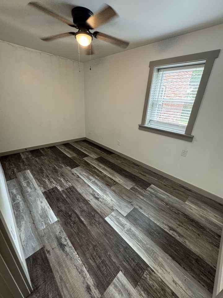 534 Lee Street - Photo 5 of 13