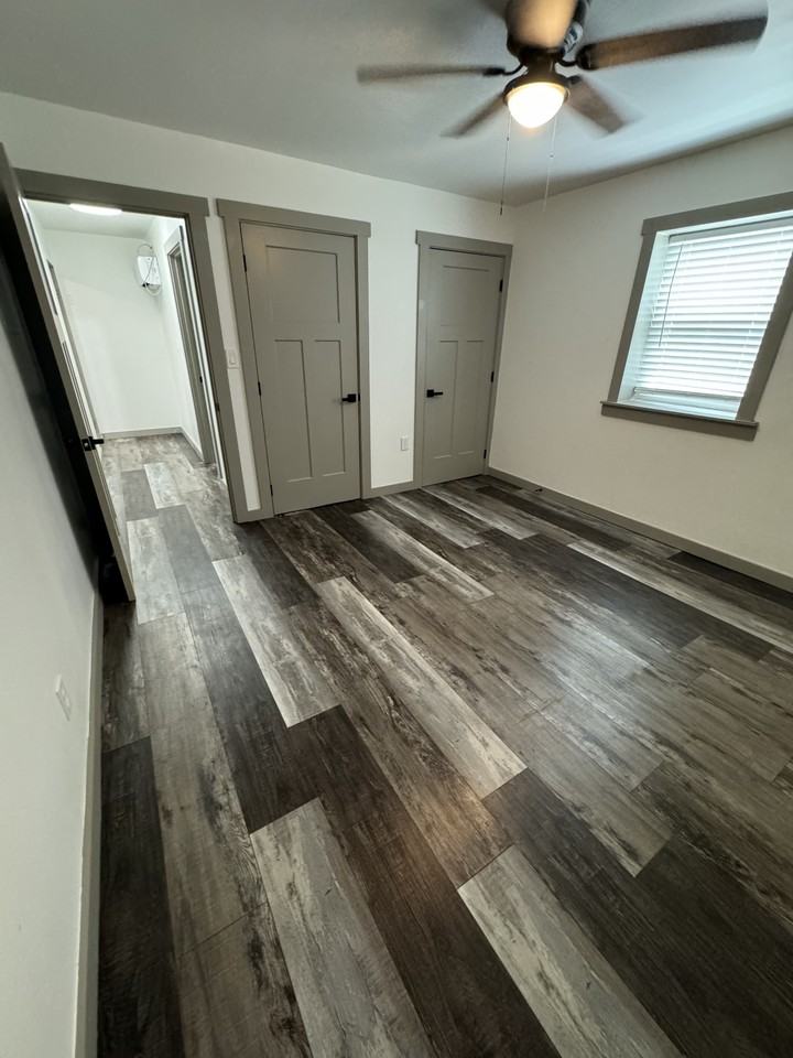 534 Lee Street - Photo 6 of 13