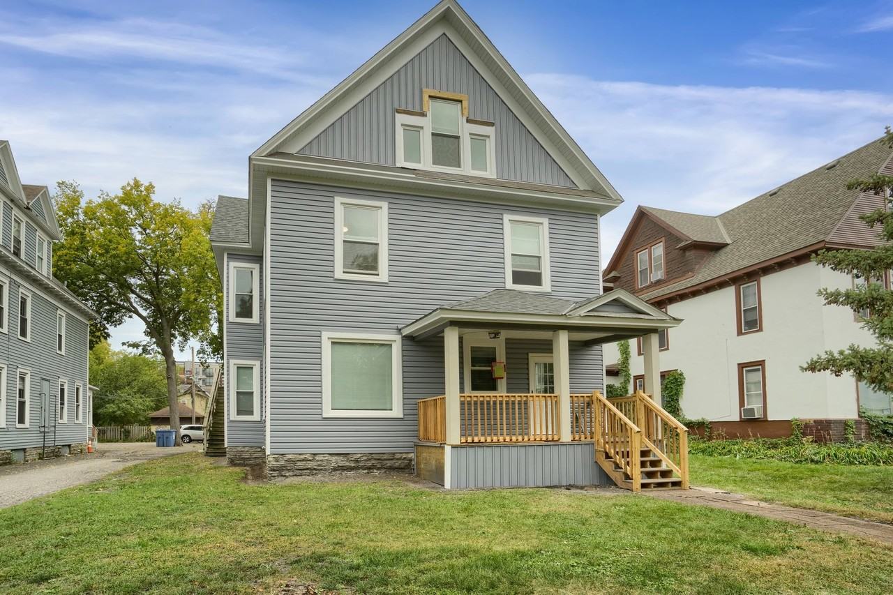 1316 7th St Se - Photo 2 of 50