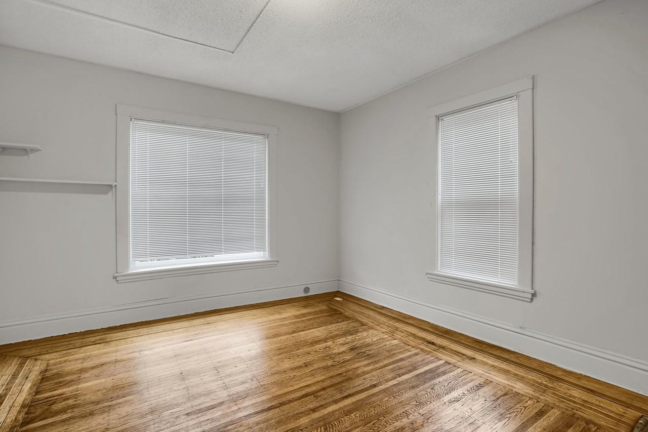 1316 7th St Se - Photo 7 of 50