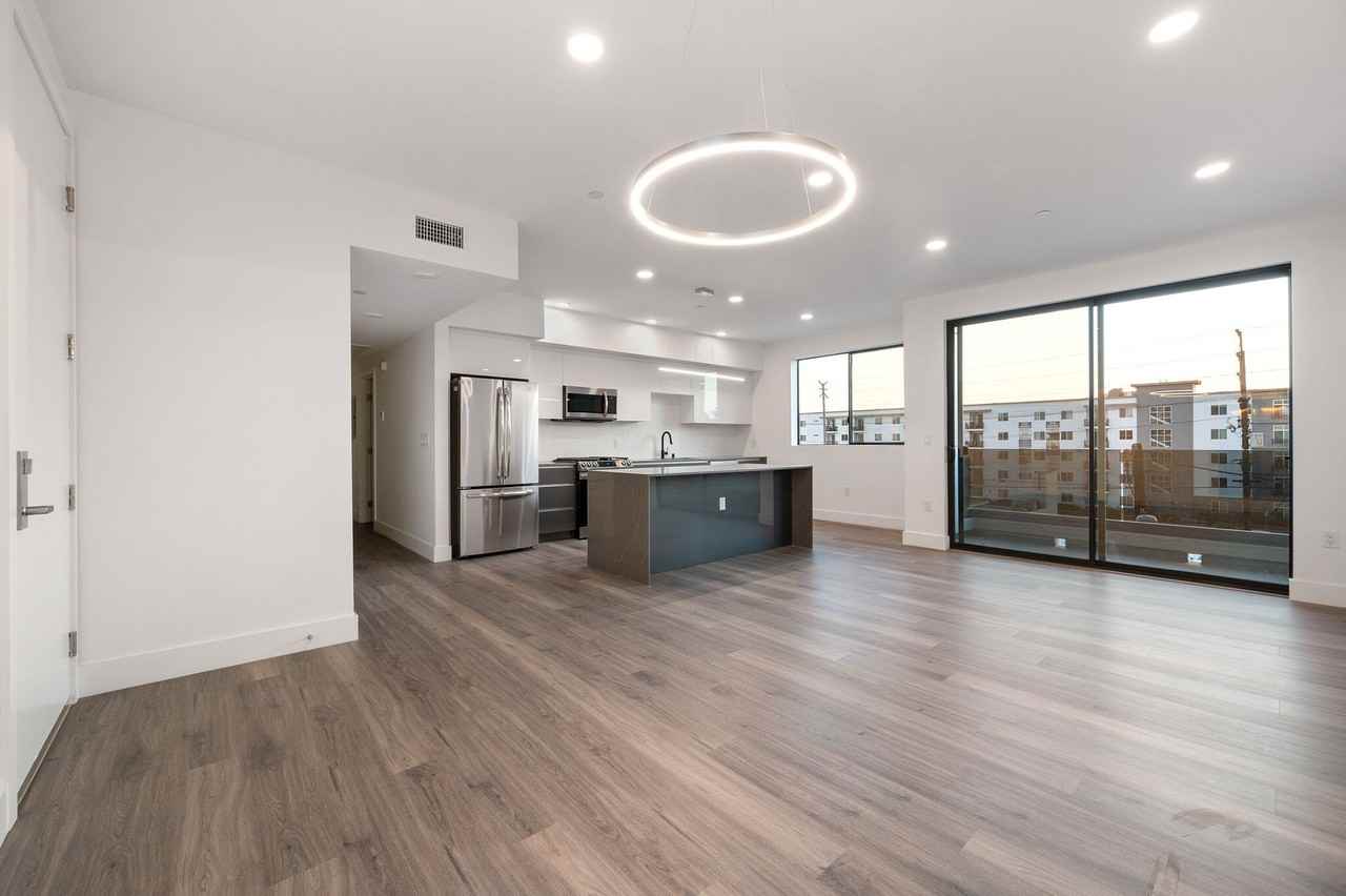 Hartsook House - Photo 4 of 21