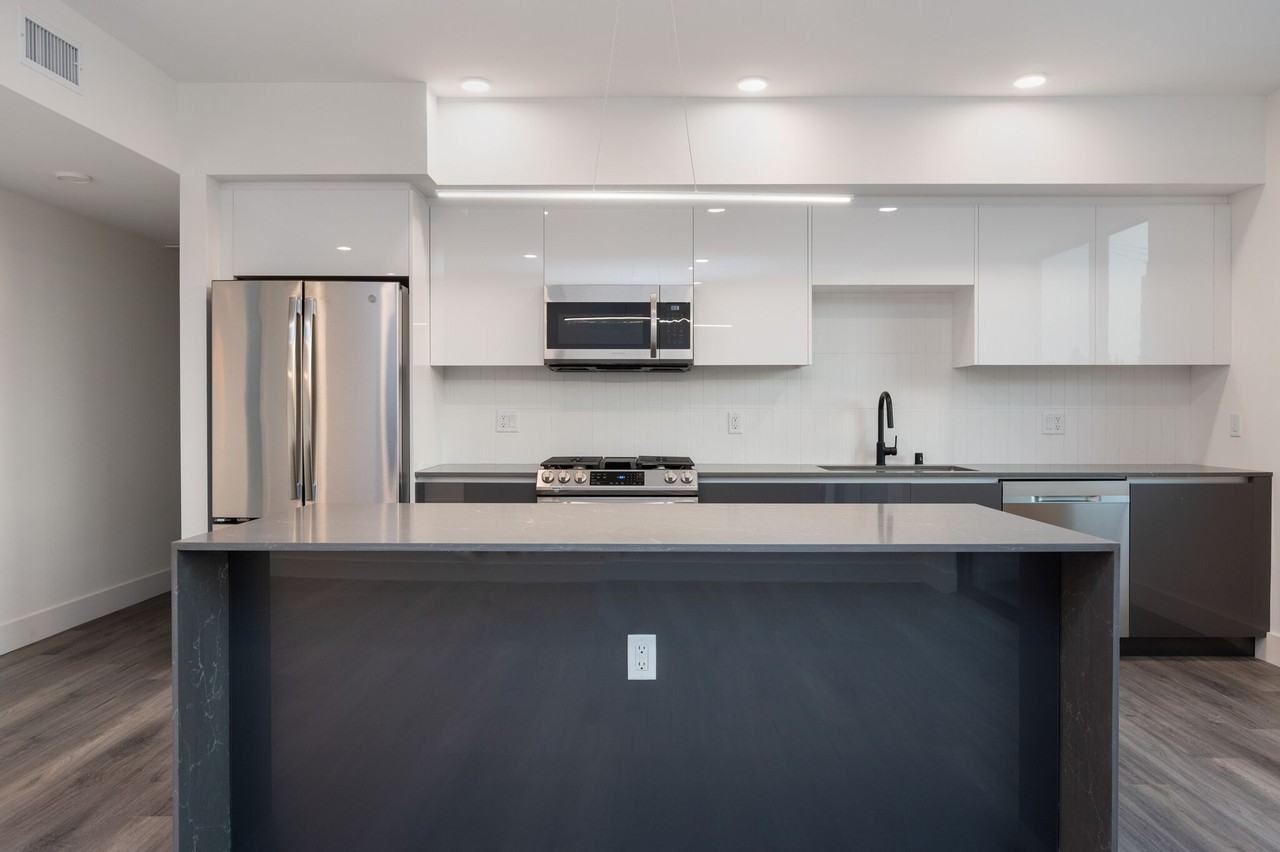 Hartsook House - Photo 6 of 21