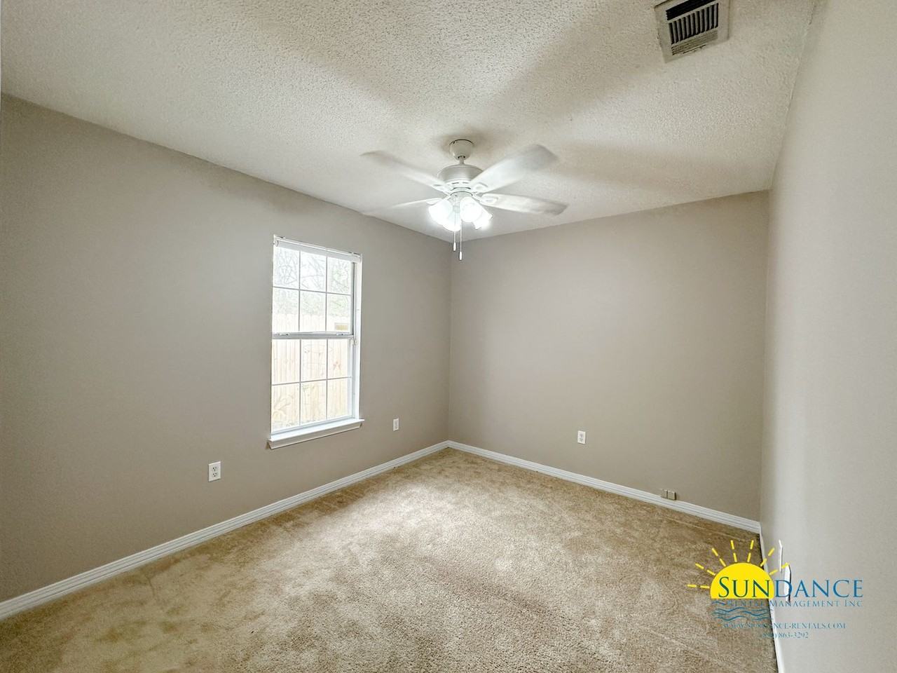 1870 Whispering Oaks Ln - Photo 4 of 16