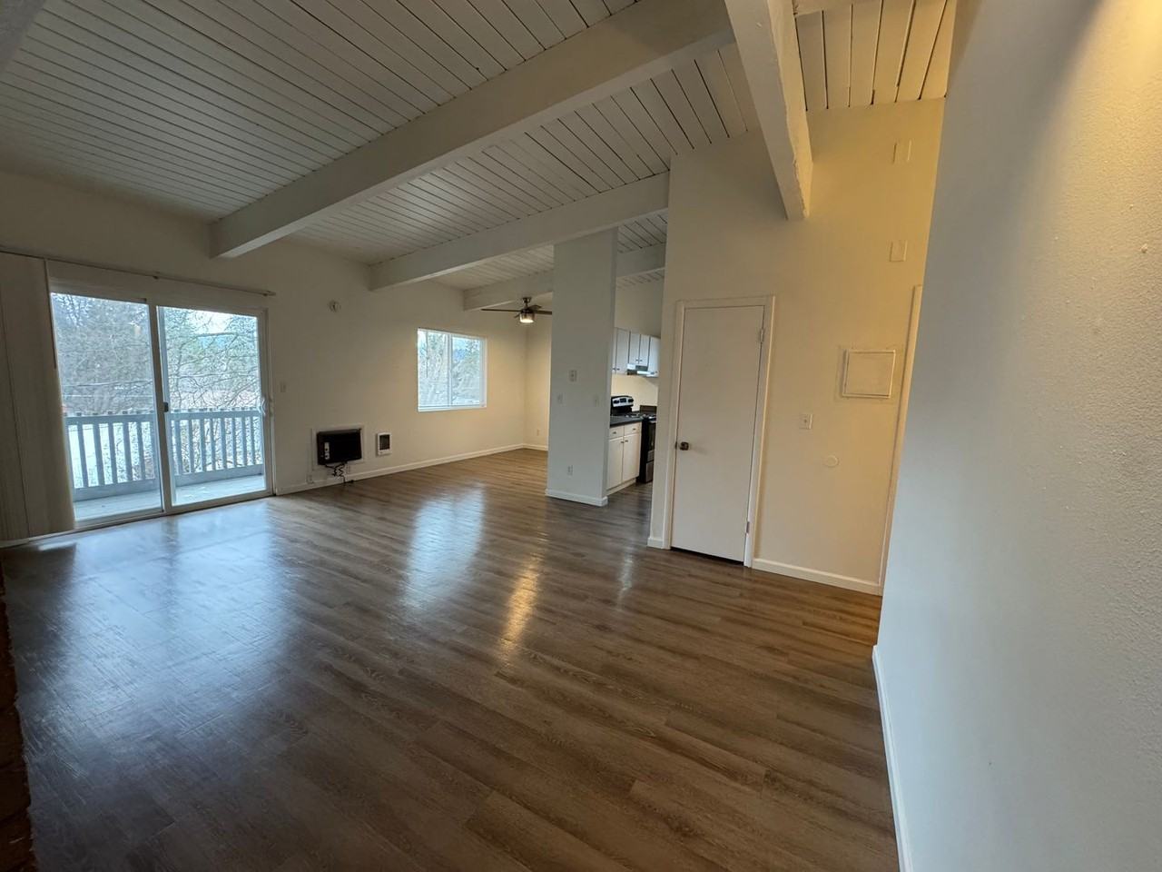 8917 E Liberty Ave - Photo 2 of 17