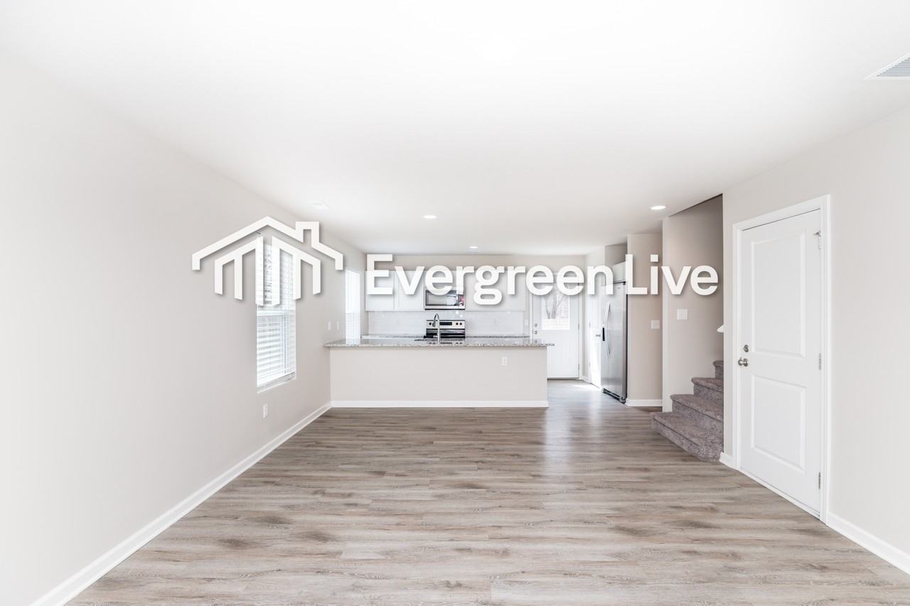 113 E Burlington Dr - Photo 2 of 22