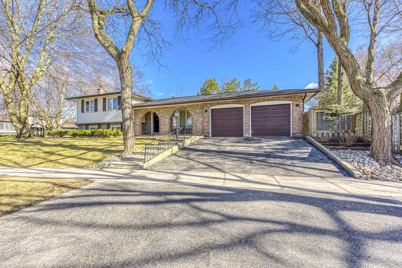 2129 Constance Drive - Photo 3 of 42