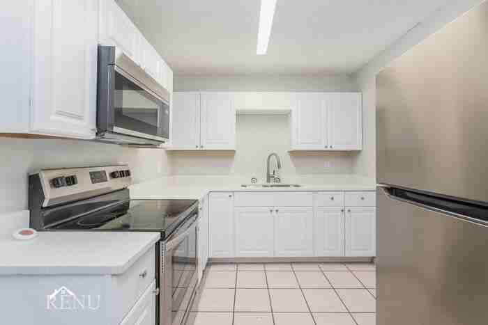 8324 Croton Ave - Photo 2 of 17