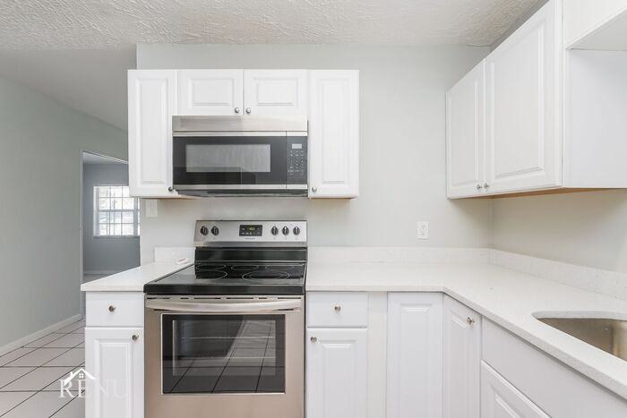 8324 Croton Ave - Photo 3 of 17
