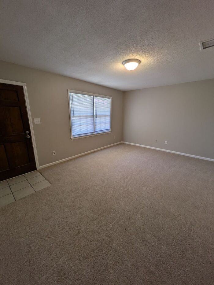 437 10th Avenue Pl Ne - Photo 2 of 7