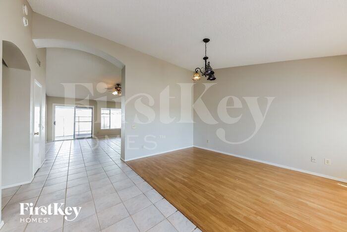 8408 W Surrey Ave - Photo 3 of 15