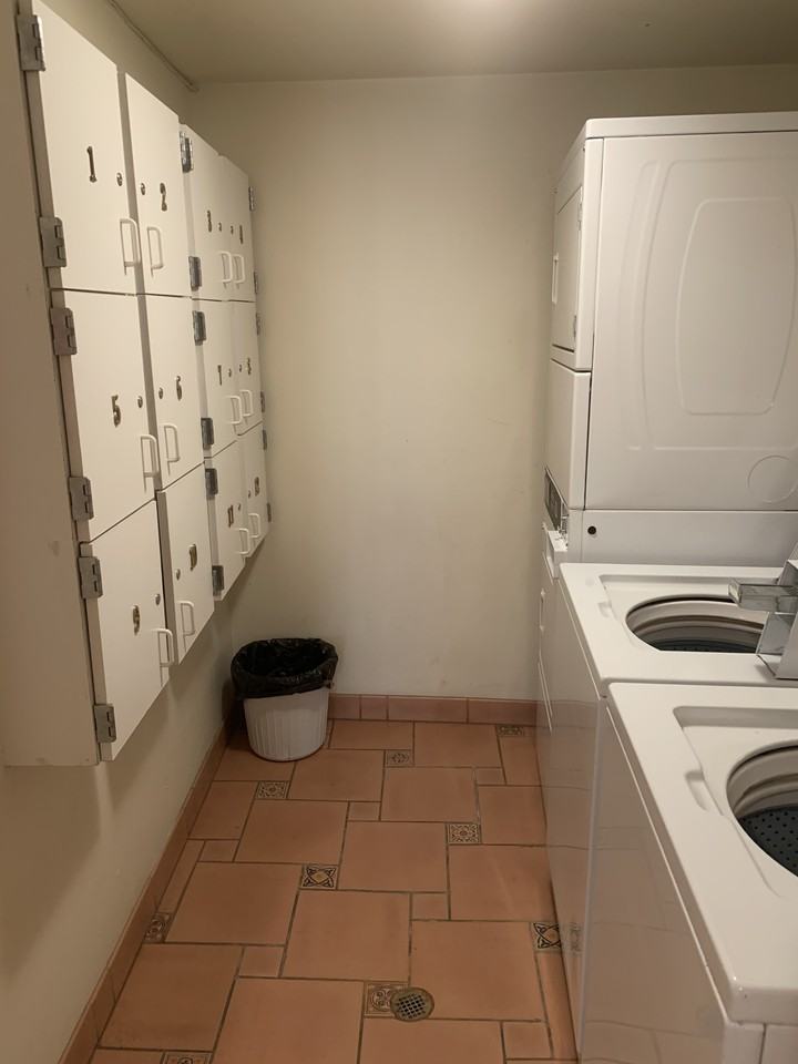 160 Mallorca Way #9 - Photo 3 of 10