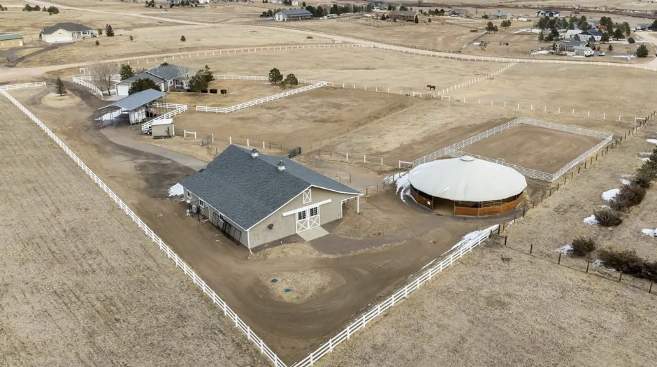 6620 Shannon Cir #A - Photo 2 of 20