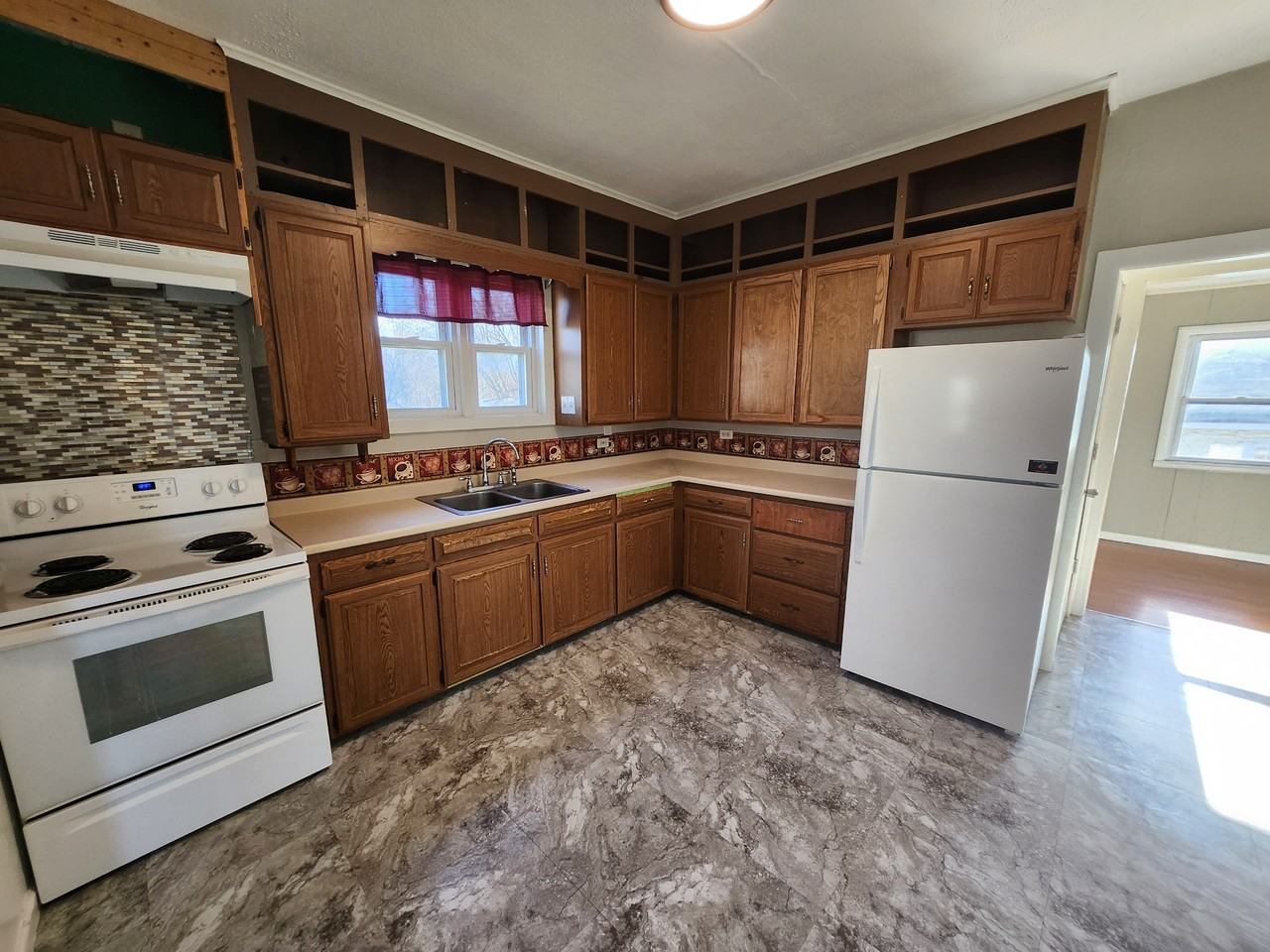 408 Boulevard St #NA - Photo 2 of 18