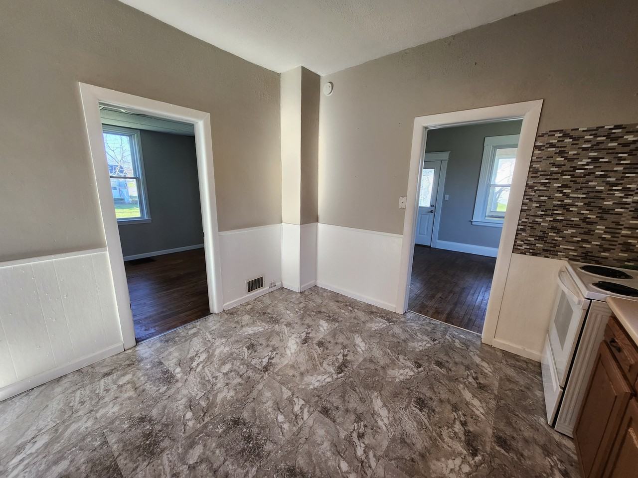 408 Boulevard St #NA - Photo 3 of 18