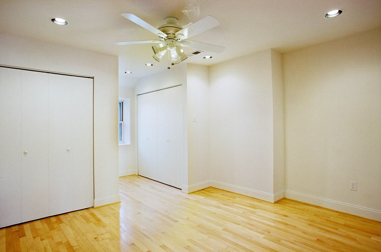 417 Denniston St #4 - Photo 4 of 4