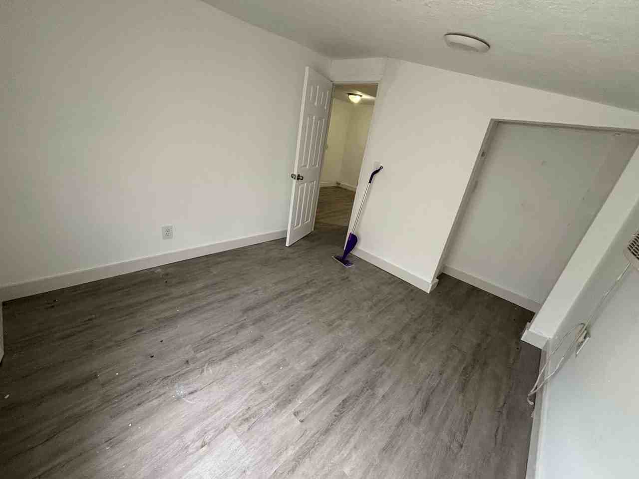 701 N J UNITS B & C - Photo 5 of 11