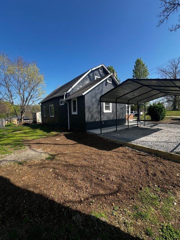 1801 Woodson Dr - Photo 5 of 47