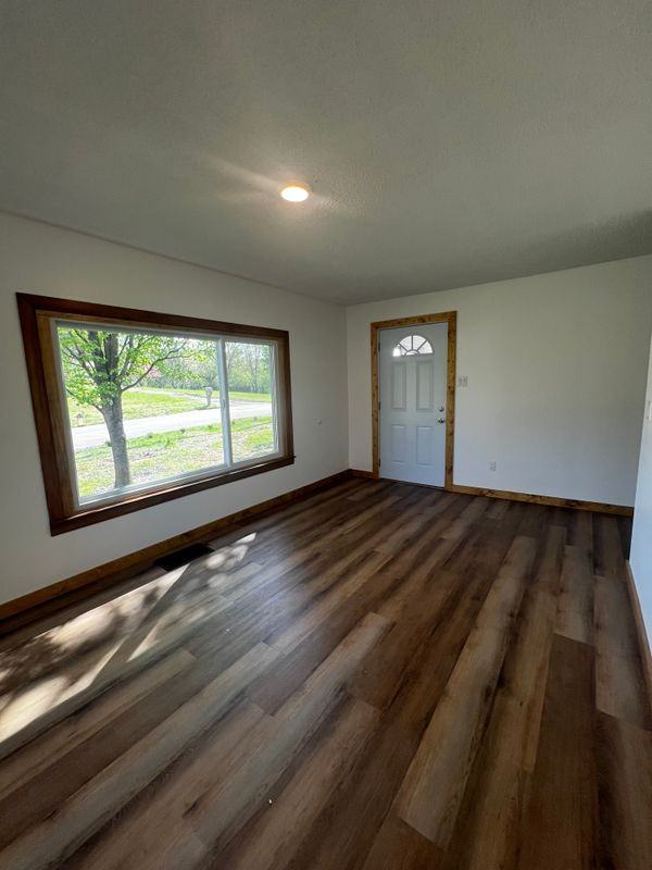 1801 Woodson Dr - Photo 6 of 47