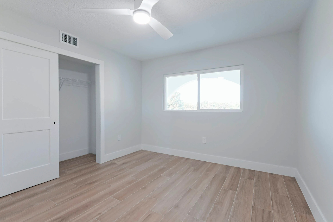 The Wave Beachfront Apartments - Photo 7 of 14