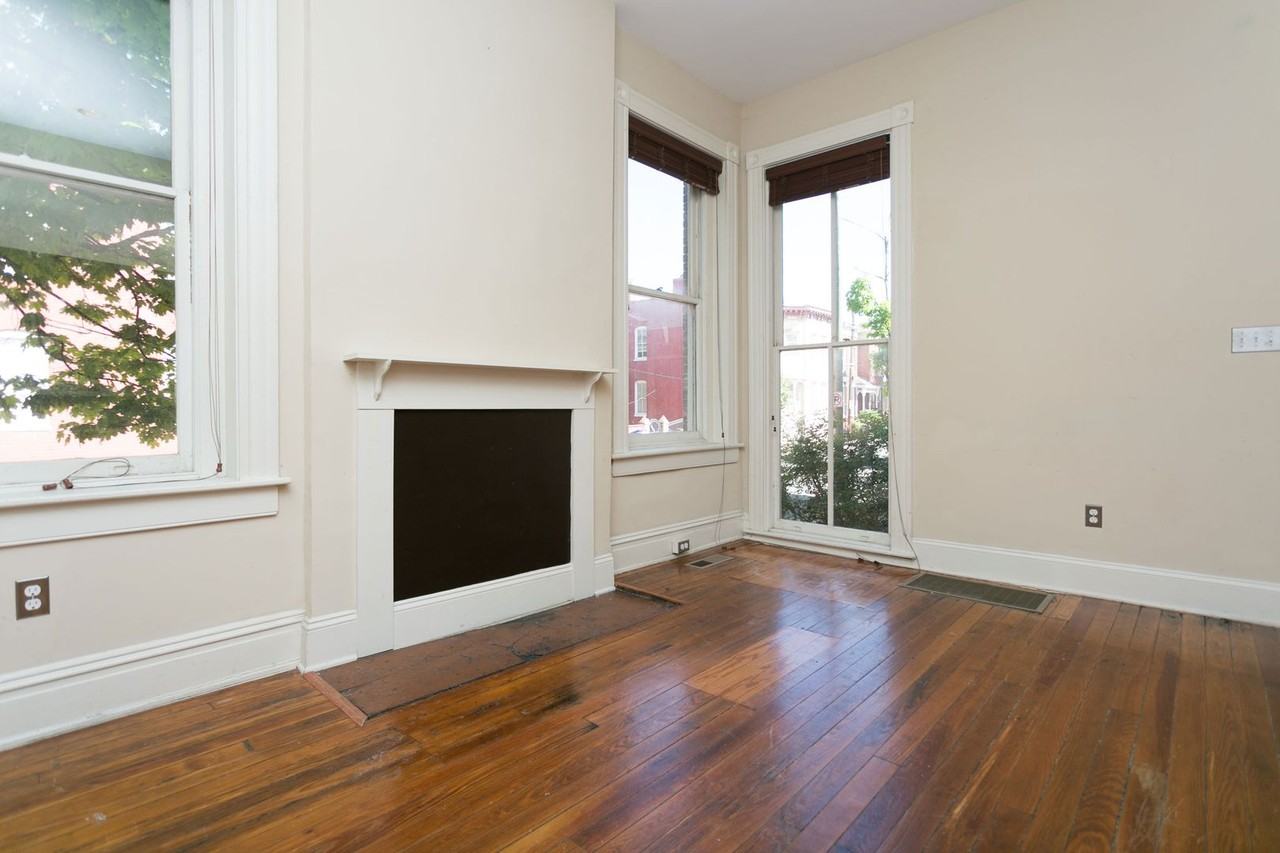 413 N Adams St - Photo 5 of 8