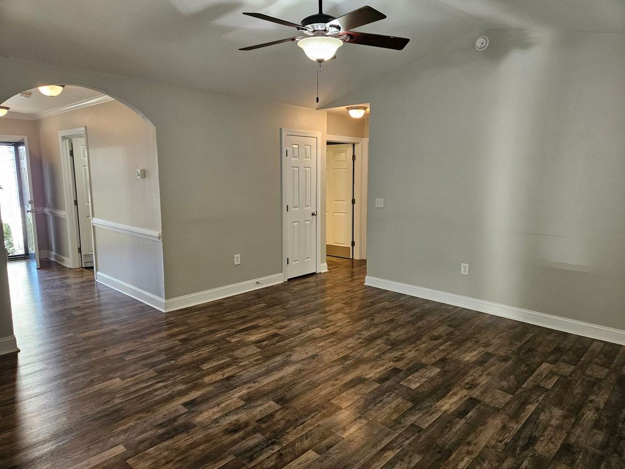 520 Texanna Way - Photo 5 of 23