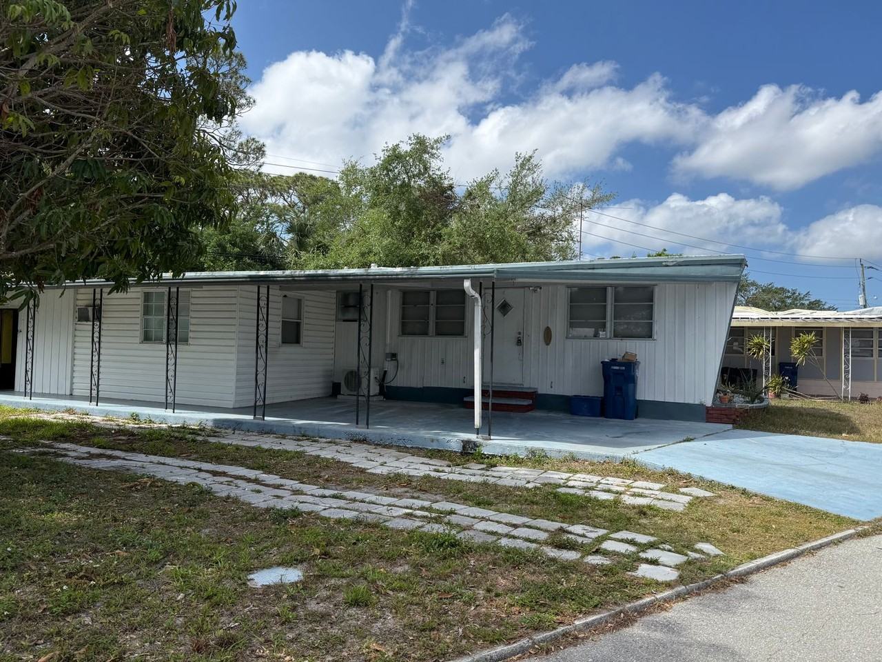 106 52nd Avenue Plaza West - Photo 2 of 19