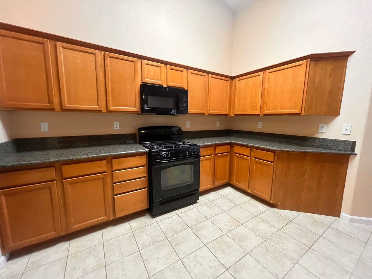 2340 Catavee Ave - Photo 5 of 20