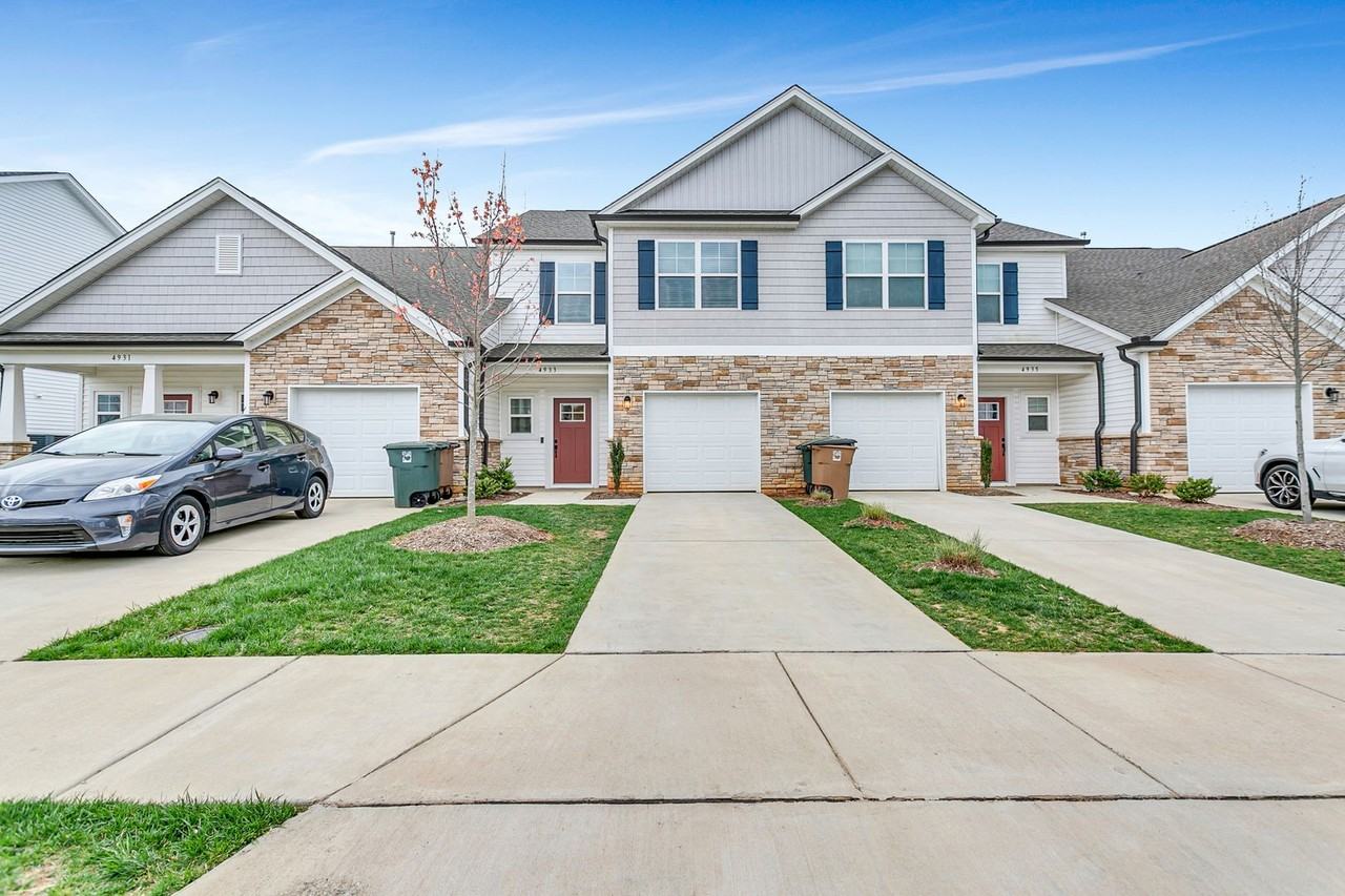 4933 Cannon Crossing Way - Photo 2 of 28