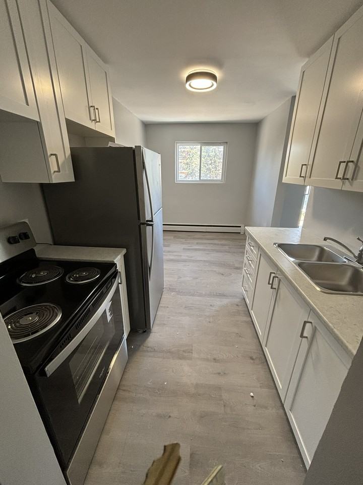 103 10-103 Ninth Avenue #10 - Photo 2 of 9